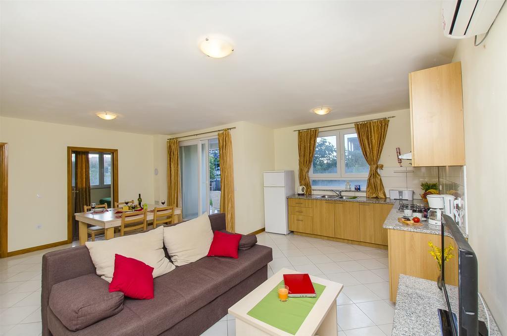 Apartments Glavan Privlaka  Room photo