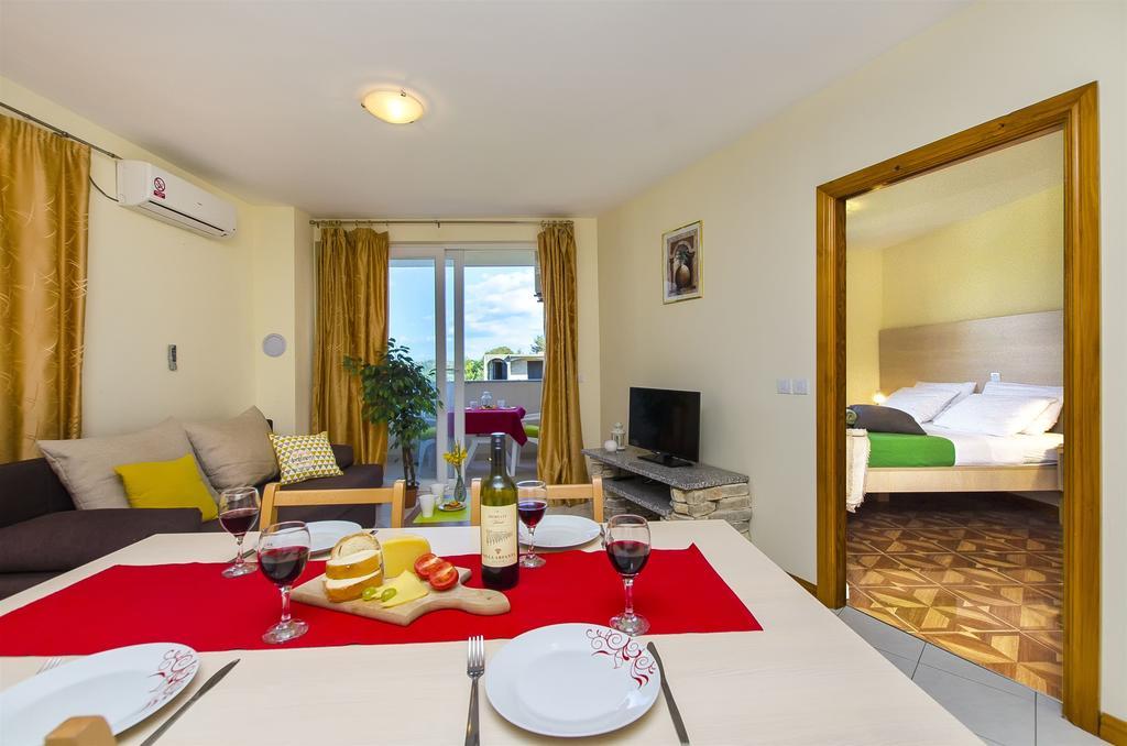 Apartments Glavan Privlaka  Room photo